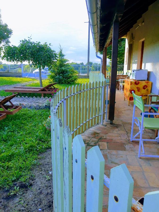 Villa Diiva Curug Exterior foto