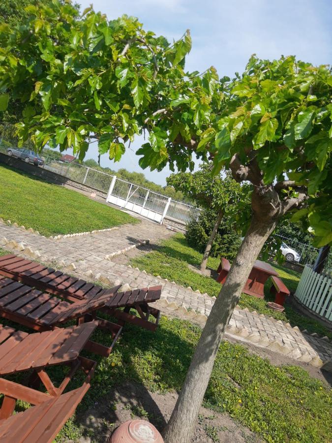 Villa Diiva Curug Exterior foto